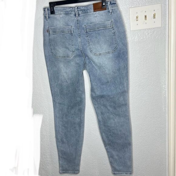 Judy Blue Jogger High Rise Light Blue Wash Square Pocket Women’s Jeans Sz 11/30 - Picture 3 of 12